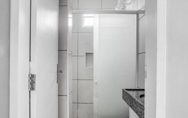 Oyo Mega Aeroporto Hotel