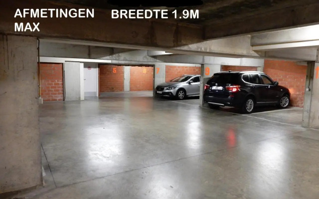 Studio center of Ostend w/parking & south terrace