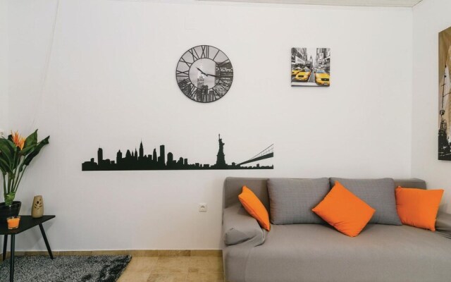 Awesome Home in Trogir with WiFi, 3 Bedrooms & Hot Tub