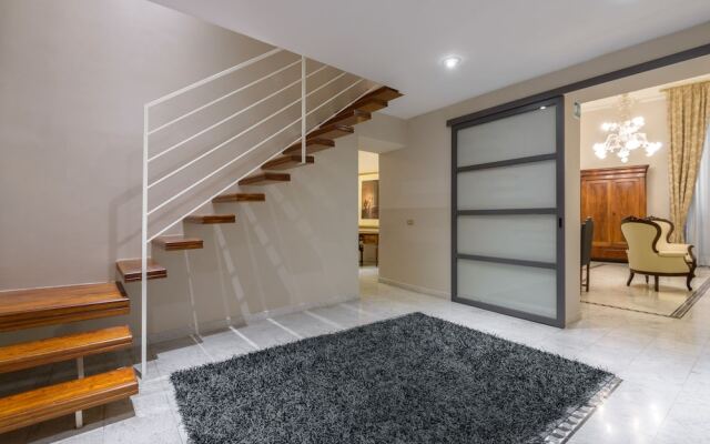 Travel & Stay - Navona 3