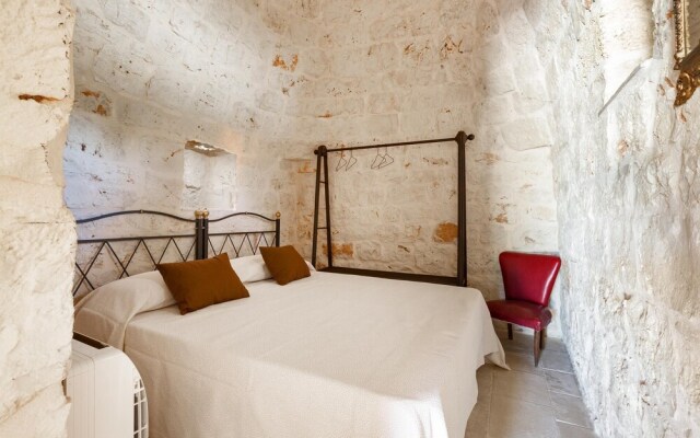 3360 Trulli Pangi by Perle di Puglia