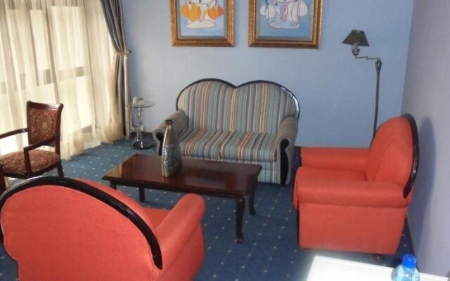 Global Hotel