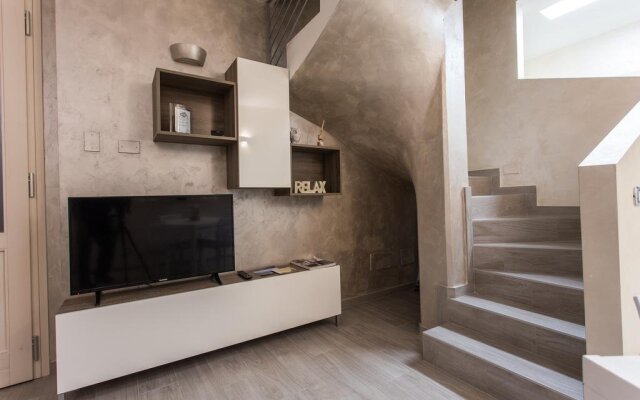 LM House