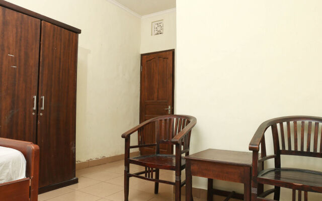 RedDoorz @ Mahendradatta 2