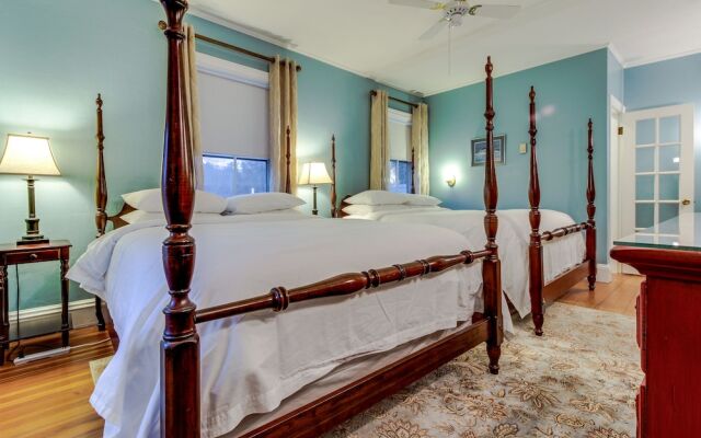 Captain Lawrence Inn