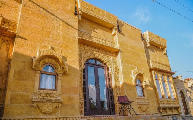 Hotel Garh Meera