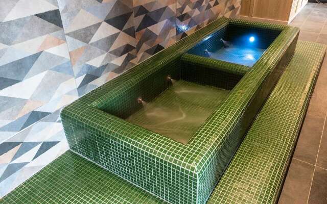 Maya Caprice Boutique Hotel & Spa