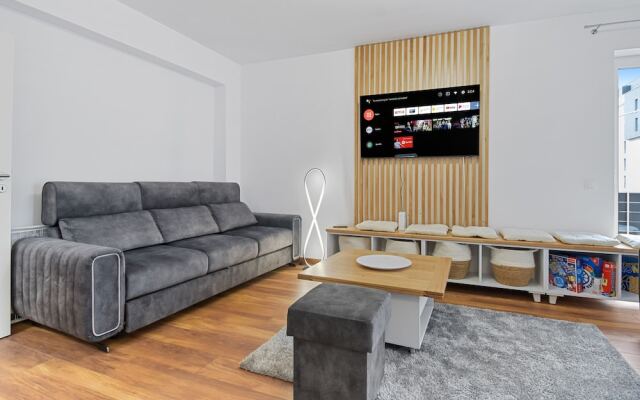 Karina 2BDR Apartment