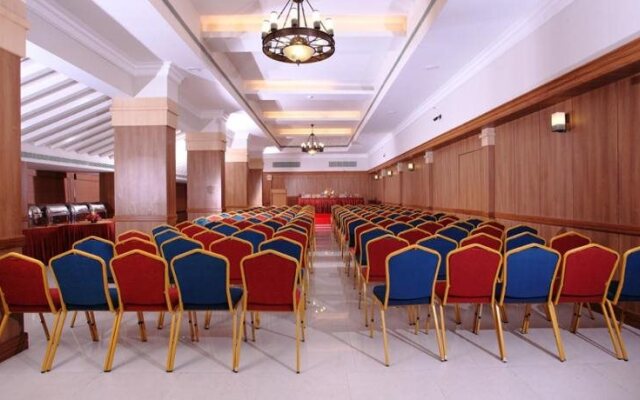 Hotel Pooram International