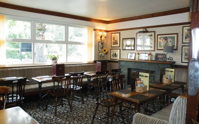 Twa Dogs Inn