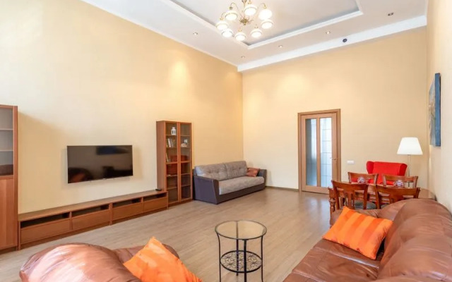 SPB2DAY on street Pestelya, 14