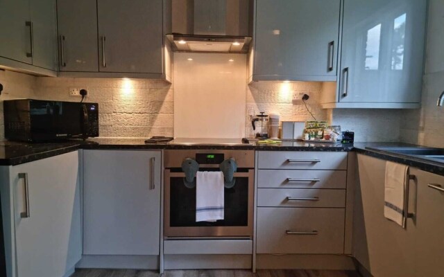 Park View Garden Apartment