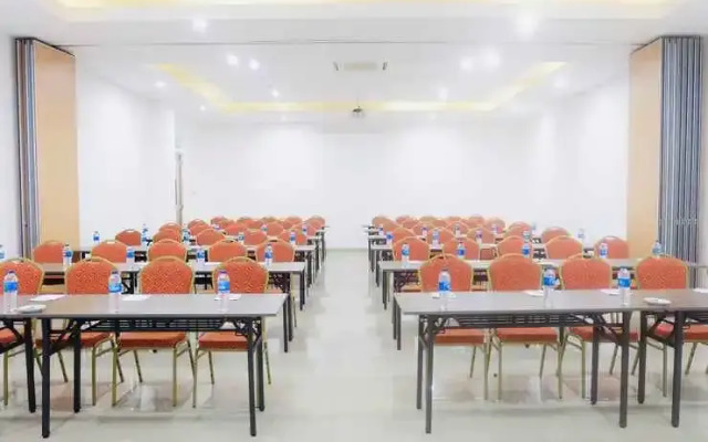 UNY Hotel Wates