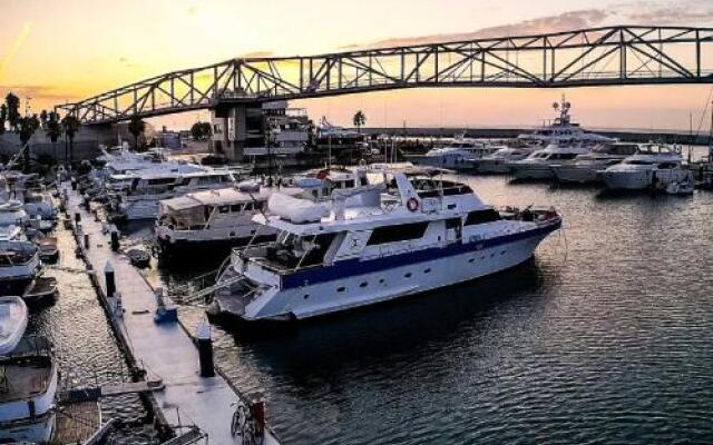 Motor Yacht Boatel