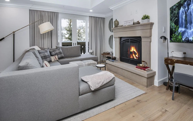 Ritz Carlton Vail #314 3 Bedroom Condo