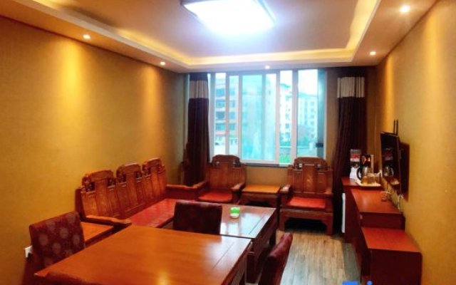 Xinglong Hotel