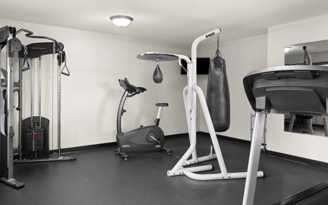 Ramada by Wyndham Cedar Rapids South