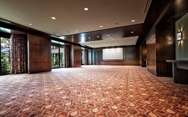 Little America Flagstaff