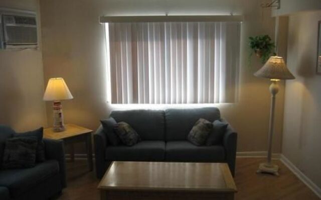 The Diplomat Beach Club Suites