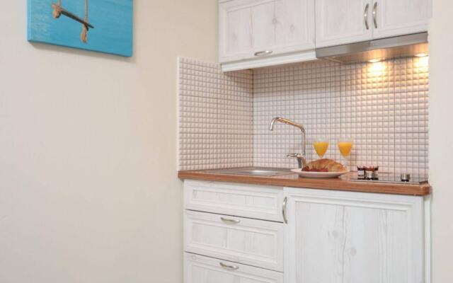 Ormos Holiday Studios