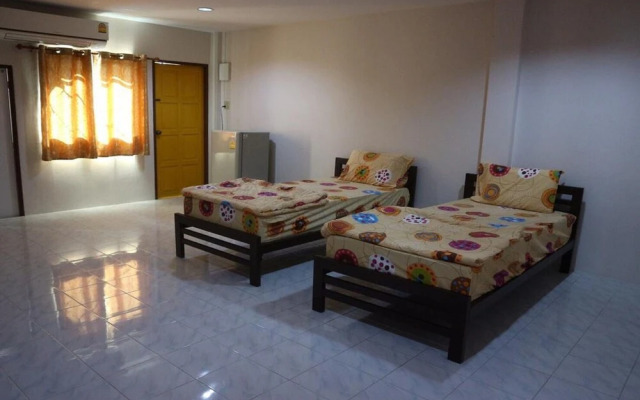 OYO 75309 Yo Charoen
