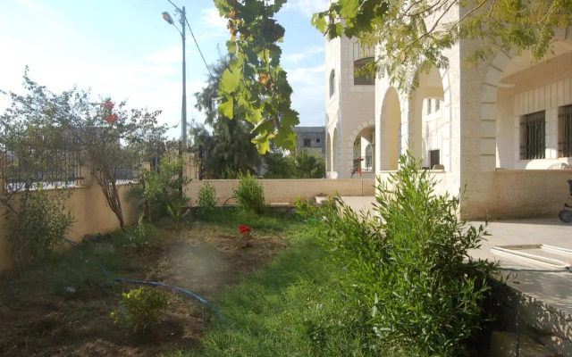 Jericho Waleed's Hostel