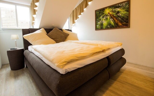 Frau Clara Haus - Ecke 3