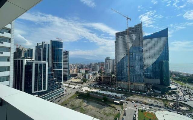 Leo Group Luxury Apartment 1834 Alliance Palace