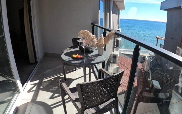 Sun Hotel by En Vie Beach - Adults Only