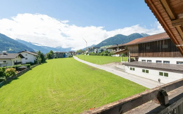 Nice Apartment in Fugen Near Ski-lift