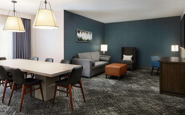 Hilton Charlotte Airport