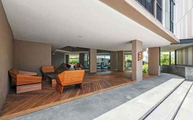 Favstay - The Base Uptown Phuket