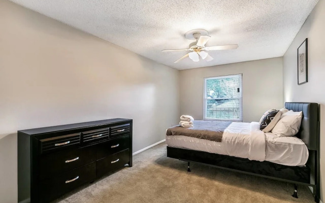 Social Suite + Pool + Gym