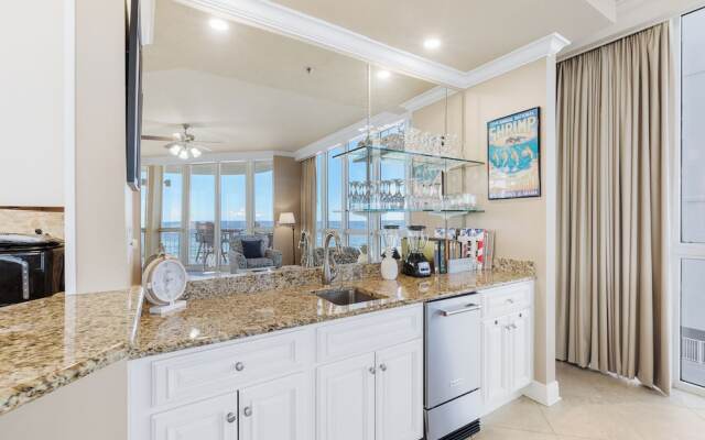 LUXURY Penthouse Style Condo 2