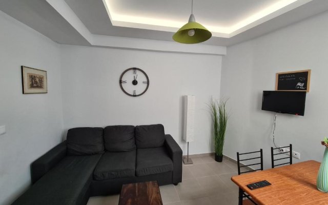 Comfy apartment for 6 people in Heraklion