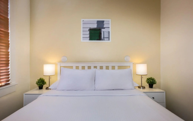 The Southernmost Inn - Adults Only