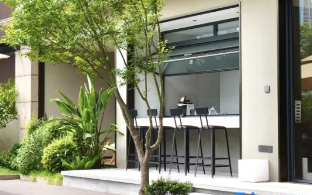 Serenity Tile Retreat