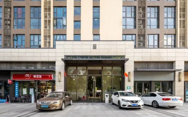 Dajia Dianjing Apartment (Shunde Wusha Shop)