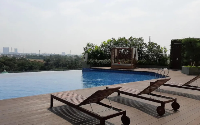 Fully Furnished with Cozy Design Studio Springwood Residence Tangerang Apartment