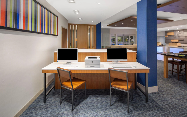 Holiday Inn Express & Suites Chico by IHG