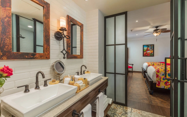 Vista Encantada Spa Resort & Residences