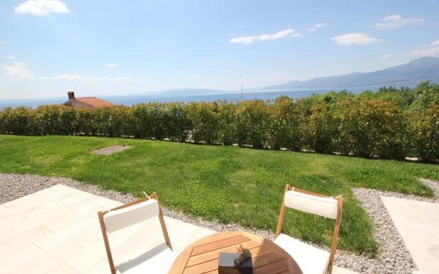 Studio apartment Miramare