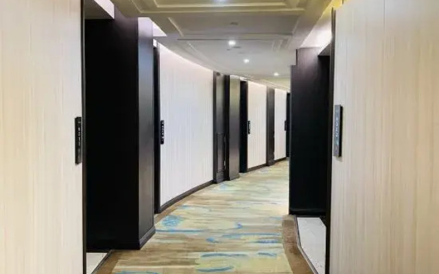 Ruili Xingdu Hot Spring Hotel (Duobao City Store