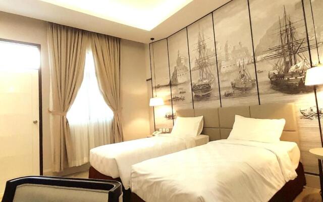 Three R Hotel