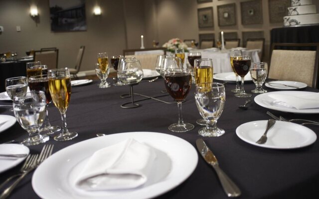 Courtyard By Marriott Shelton