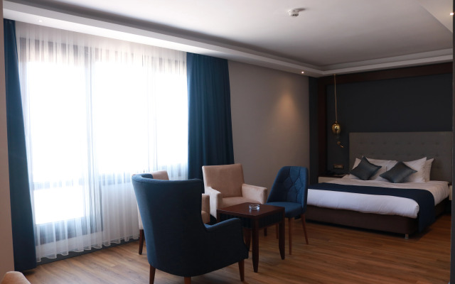 Nova Plaza Crystal Hotel