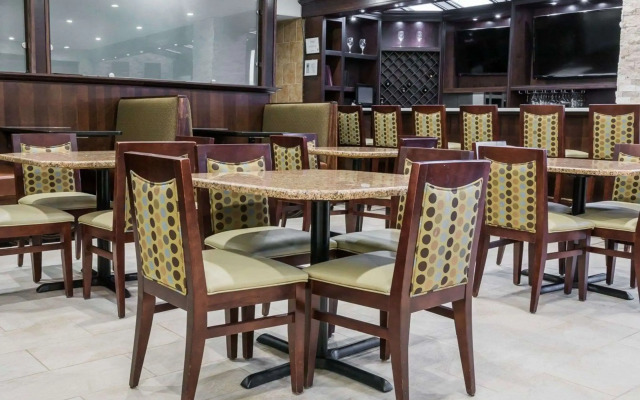 Comfort Inn Metro Airport