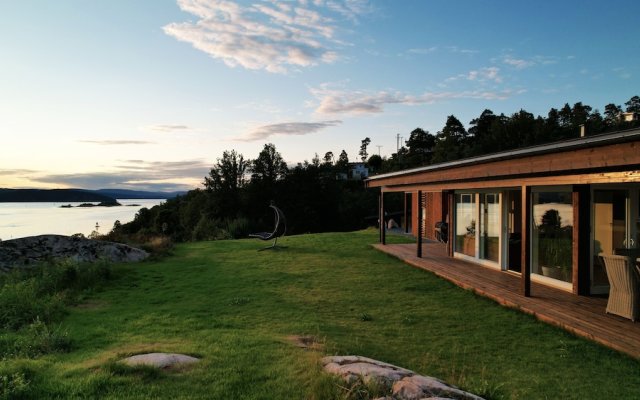 Modern Cabin With a Panoramic View of Oslo Fjord