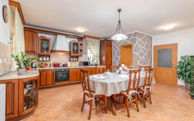 Beautiful Apartment in Pula With Outdoor Swimming Pool, Wifi and 3 Bedrooms