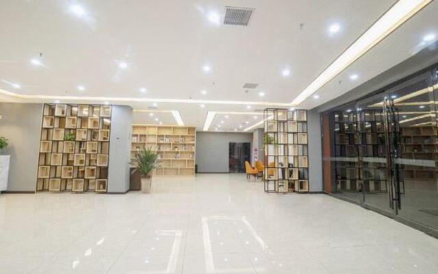 Borrman Hotel (Xiangyang Gucheng National Wetland Park)